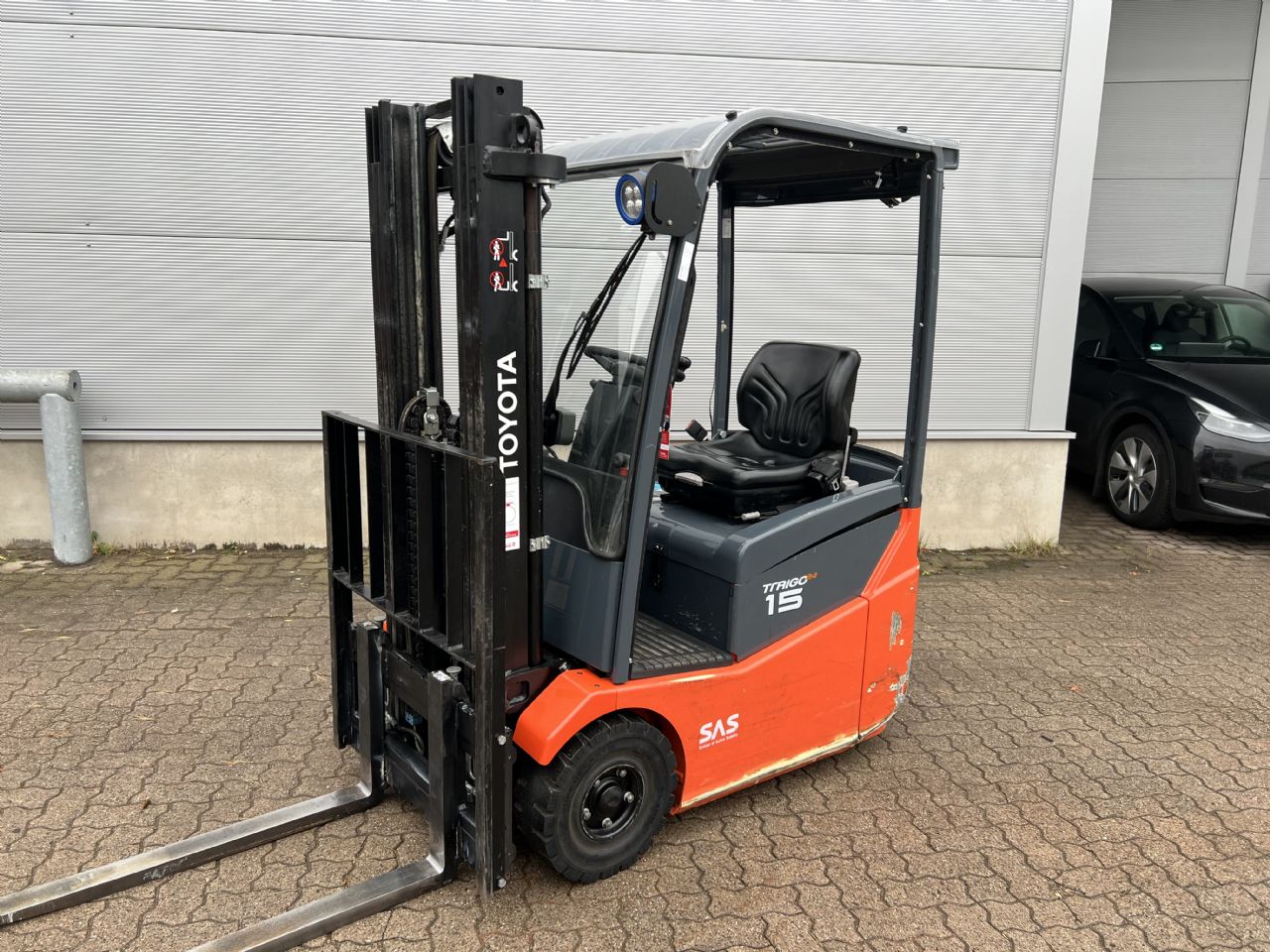 Toyota 7 FBEST 15 Electric 3-wheel forklift www.mengel-gabelstapler.de