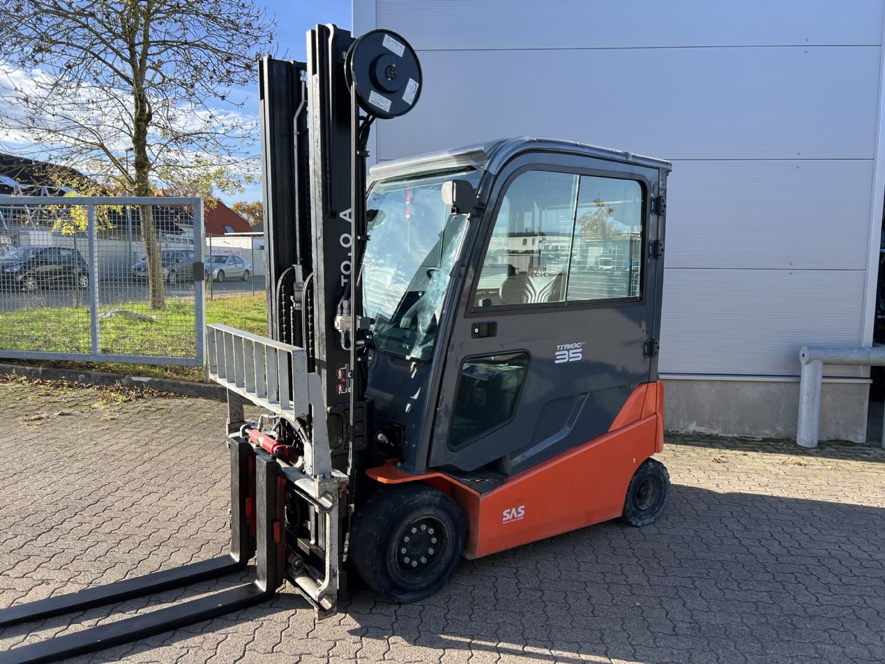 Toyota 8 FBMT 35 / Akku 85% Elektro 4 Rad-Stapler www.mengel-gabelstapler.de