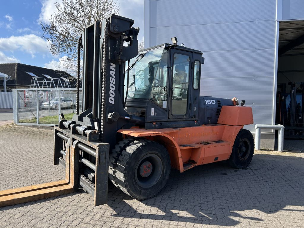 Doosan D 160 S-5 Diesel Forklift www.mengel-gabelstapler.de