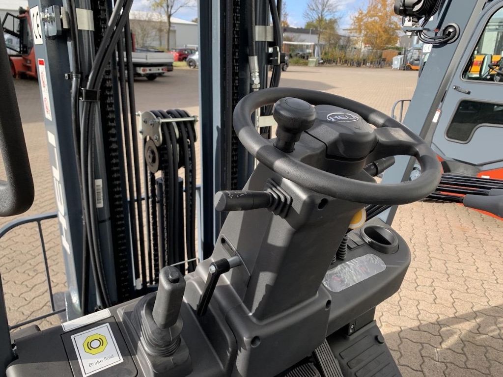 Heli CPCD 18 K E5 / NEU Diesel Forklift www.mengel-gabelstapler.de