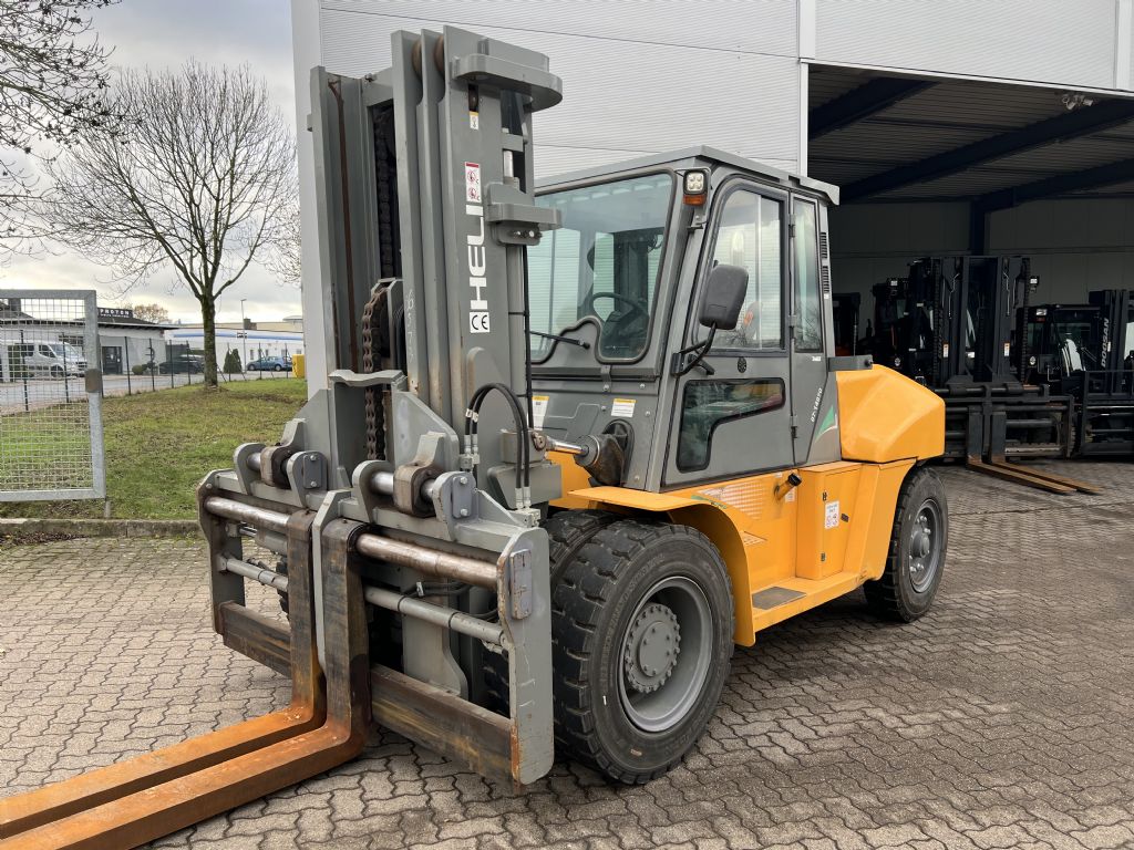 Heli CPCD 100 / 690 h! Diesel Forklift www.mengel-gabelstapler.de