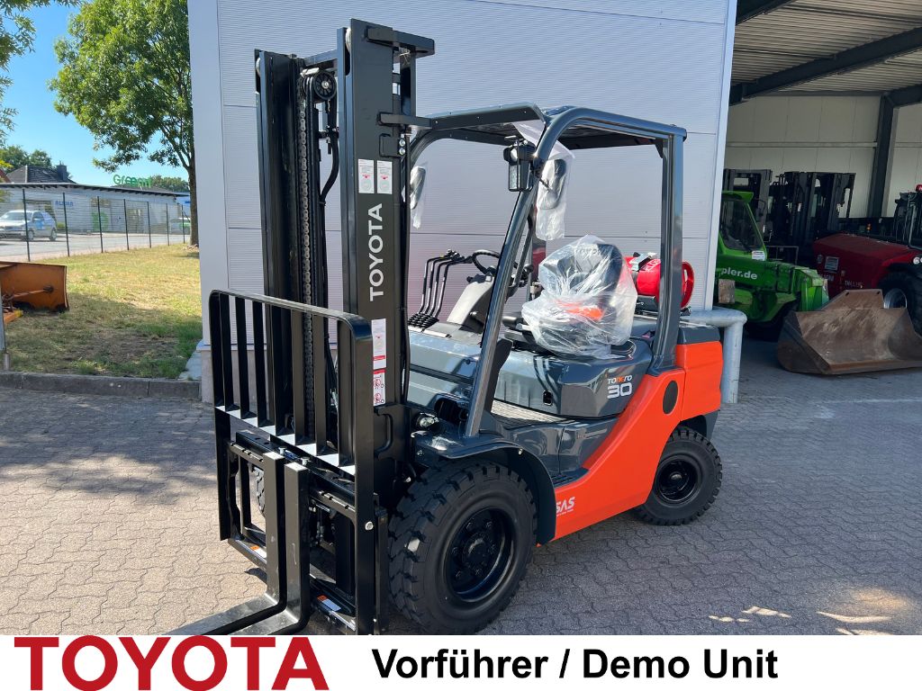 Toyota 02-8 FGF 30, Demo LPG Forklifts www.mengel-gabelstapler.de Toyota 02-8 FGF 30, Demo LPG Forklifts www.mengel-gabelstapler.de