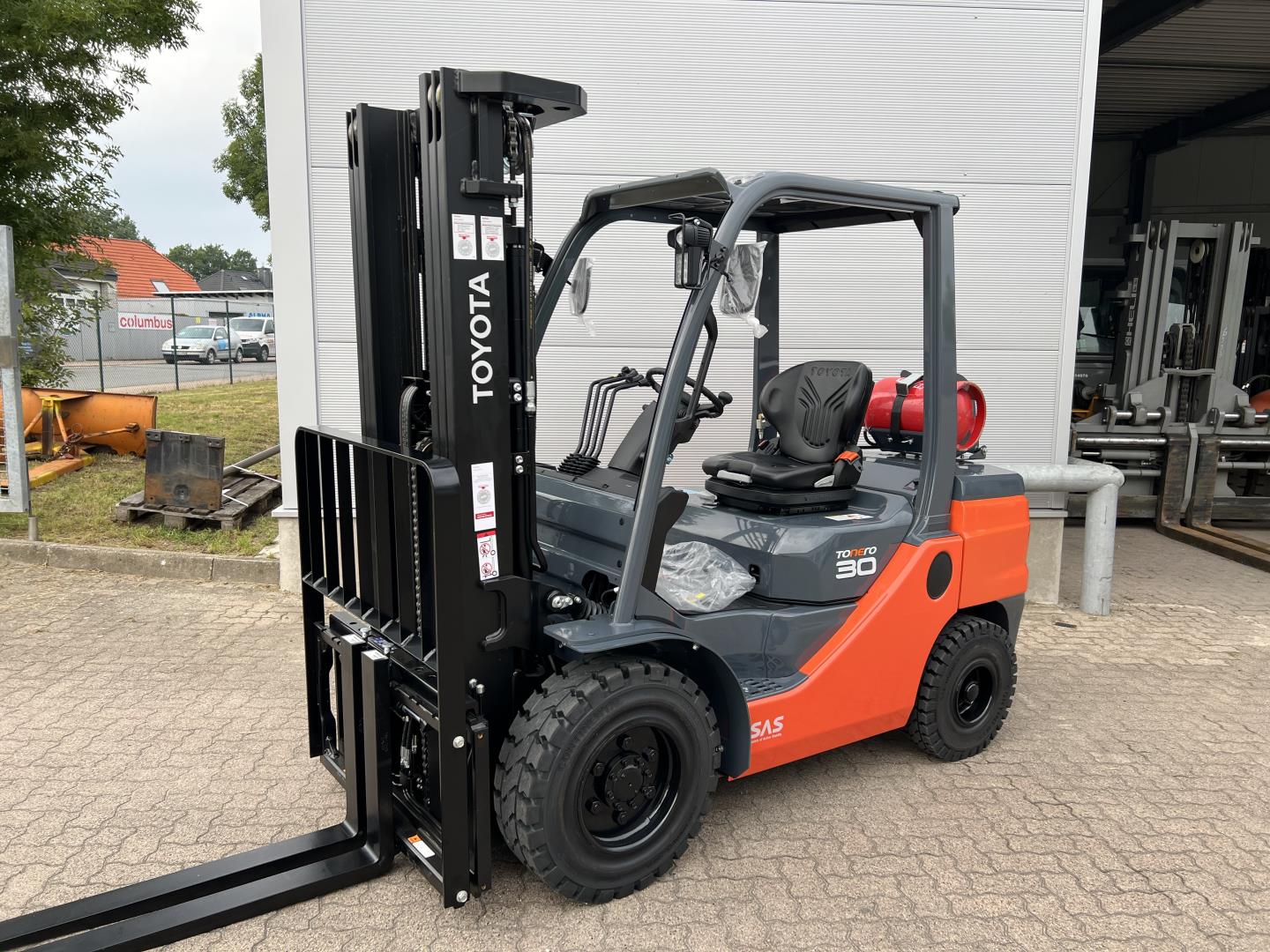 Toyota 02-8 FGF 30 LPG Forklifts www.mengel-gabelstapler.de