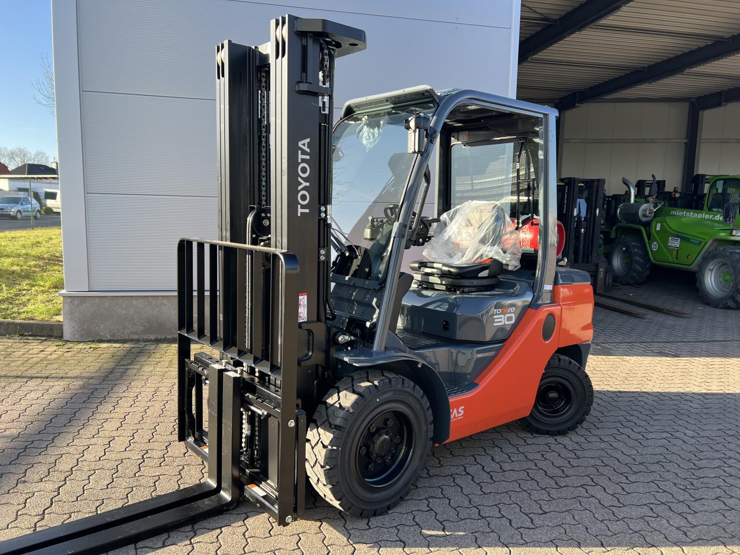 Toyota 02-8 FGF 30 LPG Forklifts www.mengel-gabelstapler.de