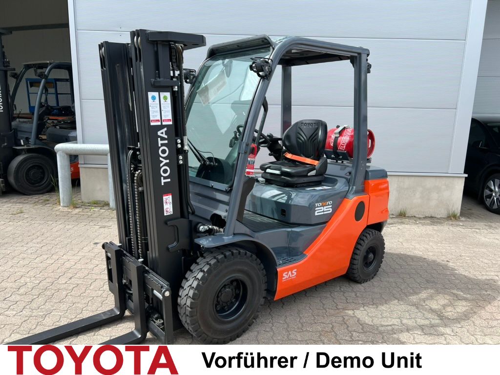 Toyota 02-8 FGF 25, 80 Std.! LPG Forklifts www.mengel-gabelstapler.de Toyota 02-8 FGF 25, 80 Std.! LPG Forklifts www.mengel-gabelstapler.de