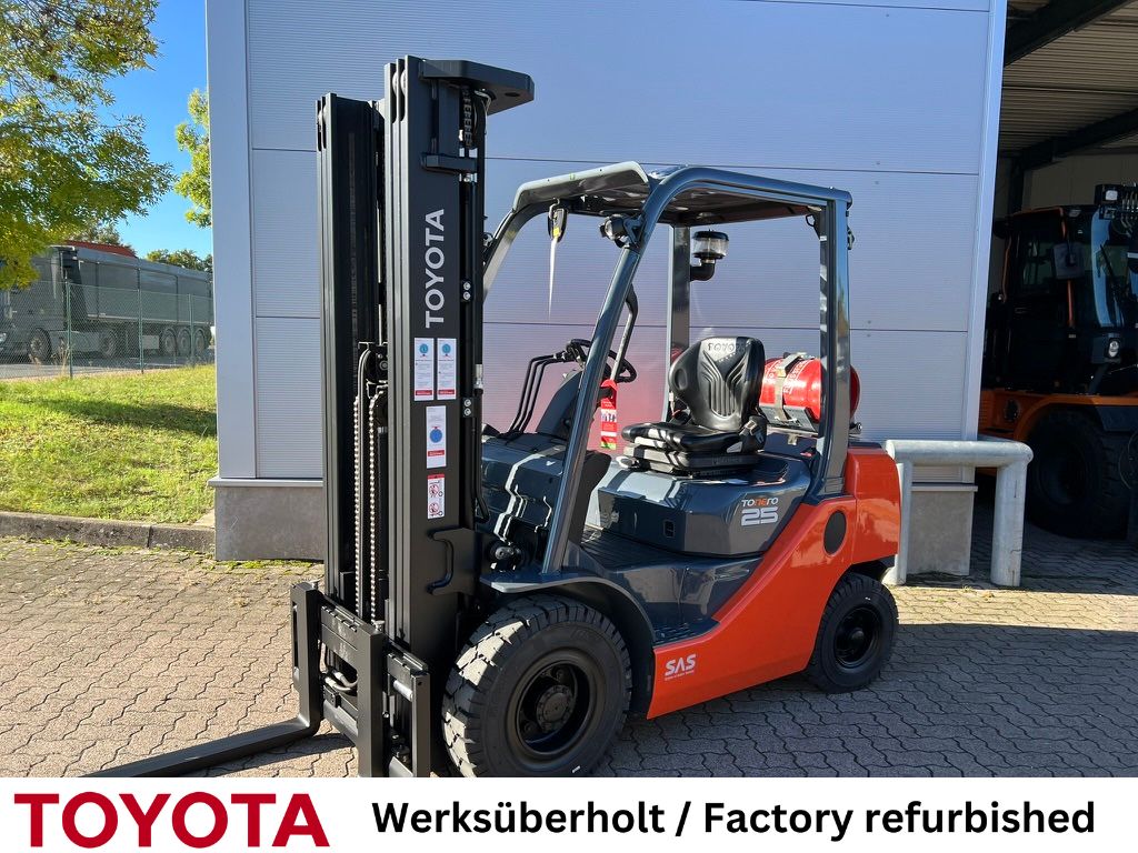 Toyota 02-8 FGF 25, Waage Treibgasstapler www.mengel-gabelstapler.de