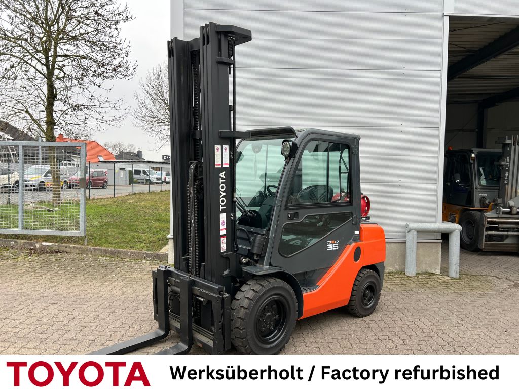 Toyota 02-8 FGF 35 Treibgasstapler www.mengel-gabelstapler.de