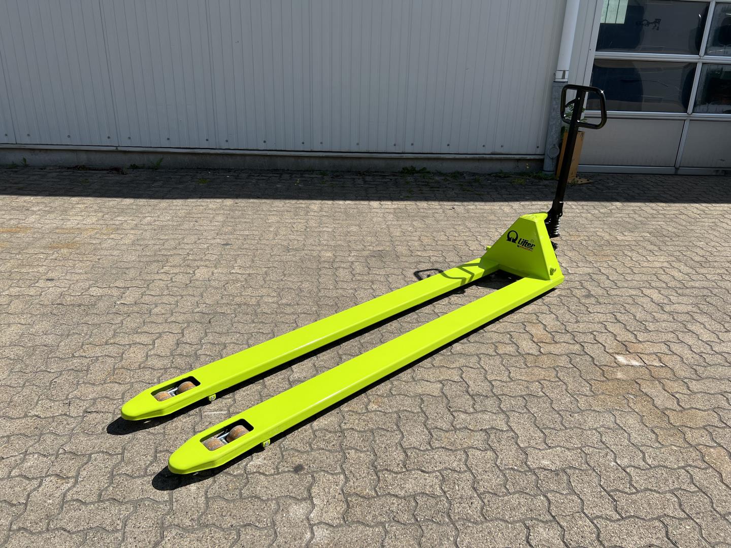 Pramac GS Evo 25S4 Hand Pallet Truck www.mengel-gabelstapler.de