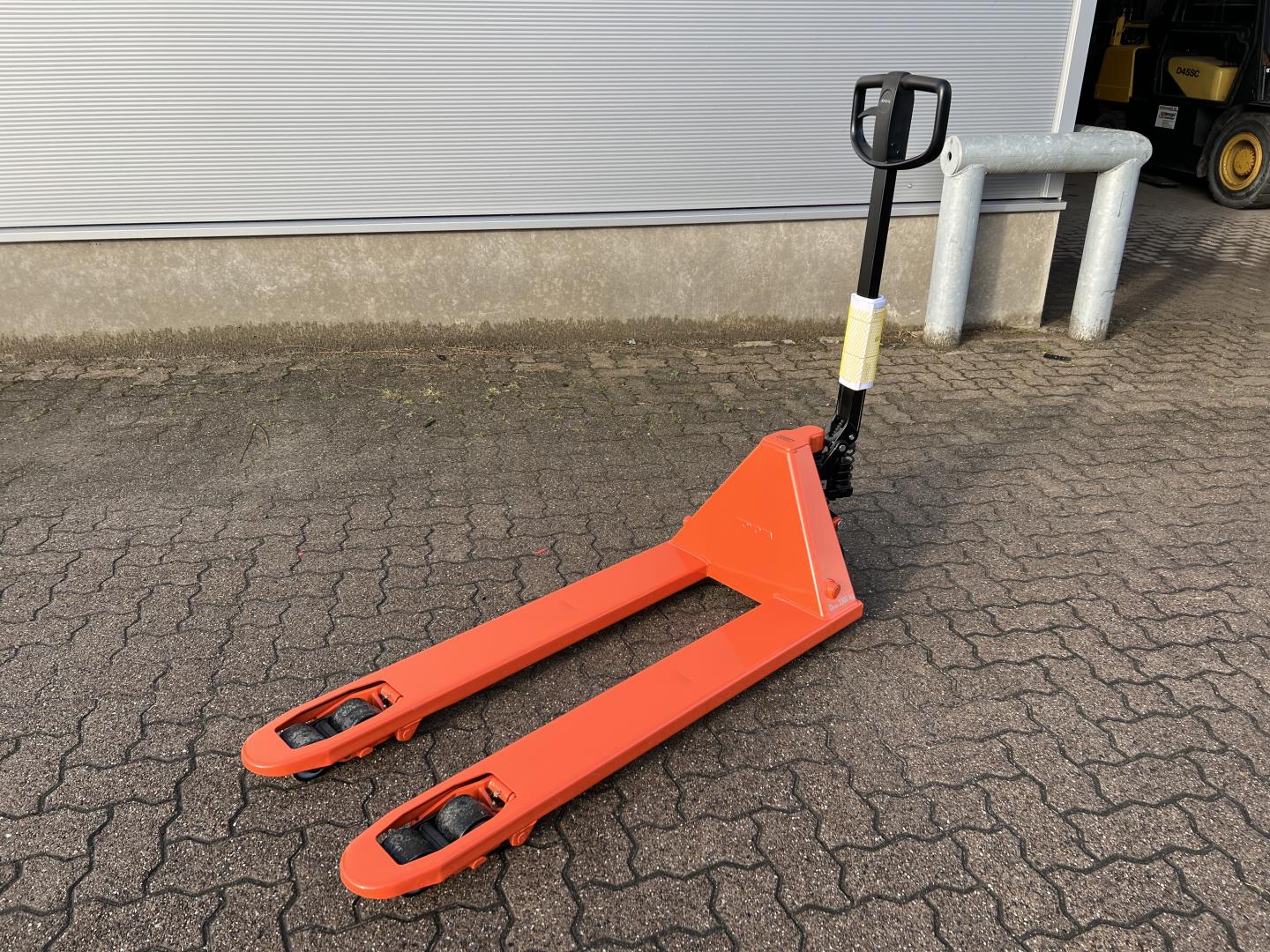 Toyota LHM 230 Hand Pallet Truck www.mengel-gabelstapler.de