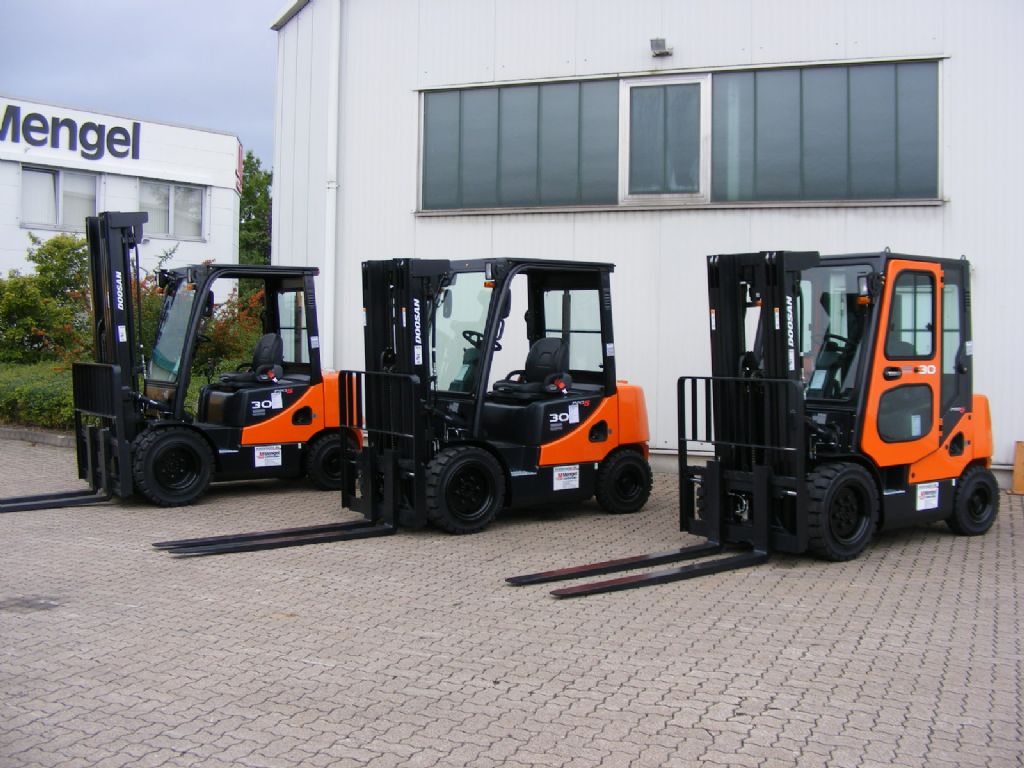 Doosan D 30 S-5 Diesel Forklift www.mengel-gabelstapler.de