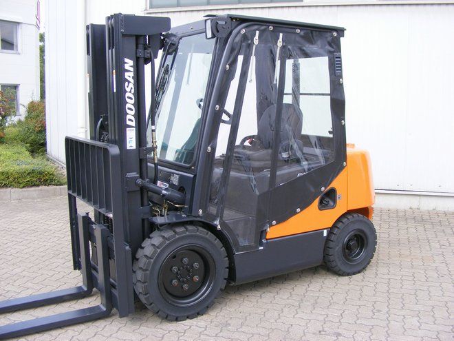 Doosan D 30 SC-5 Diesel Forklift www.mengel-gabelstapler.de