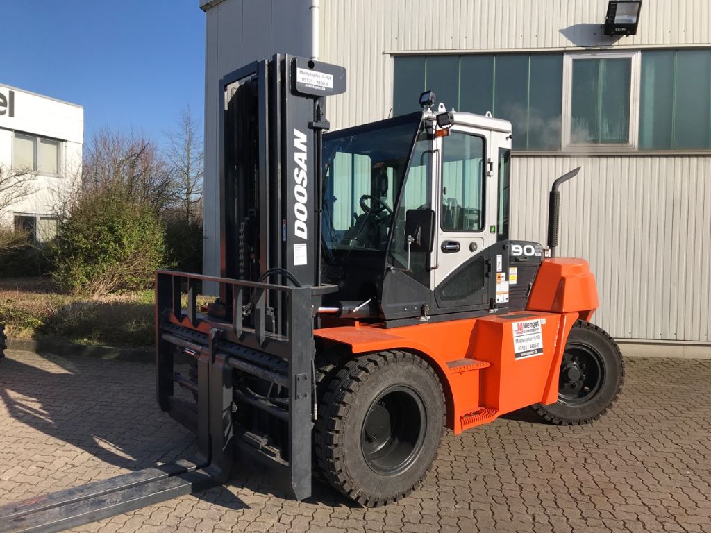 Doosan D90 S-7 Diesel Forklift www.mengel-gabelstapler.de