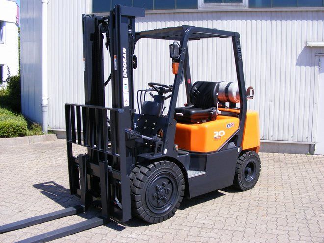 Doosan G 30 G LPG Forklifts www.mengel-gabelstapler.de