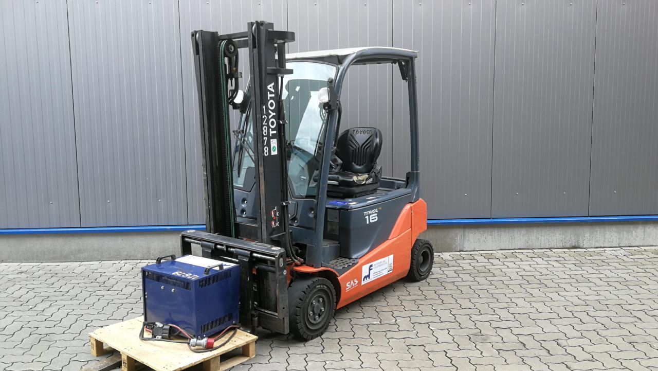 Toyota-8FBM16T-Elektro 4 Rad-Stapler-www.mfgabelstapler.de