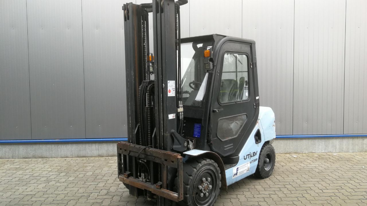Yale-UTILEV UT35P-Dieselstapler-www.mfgabelstapler.de