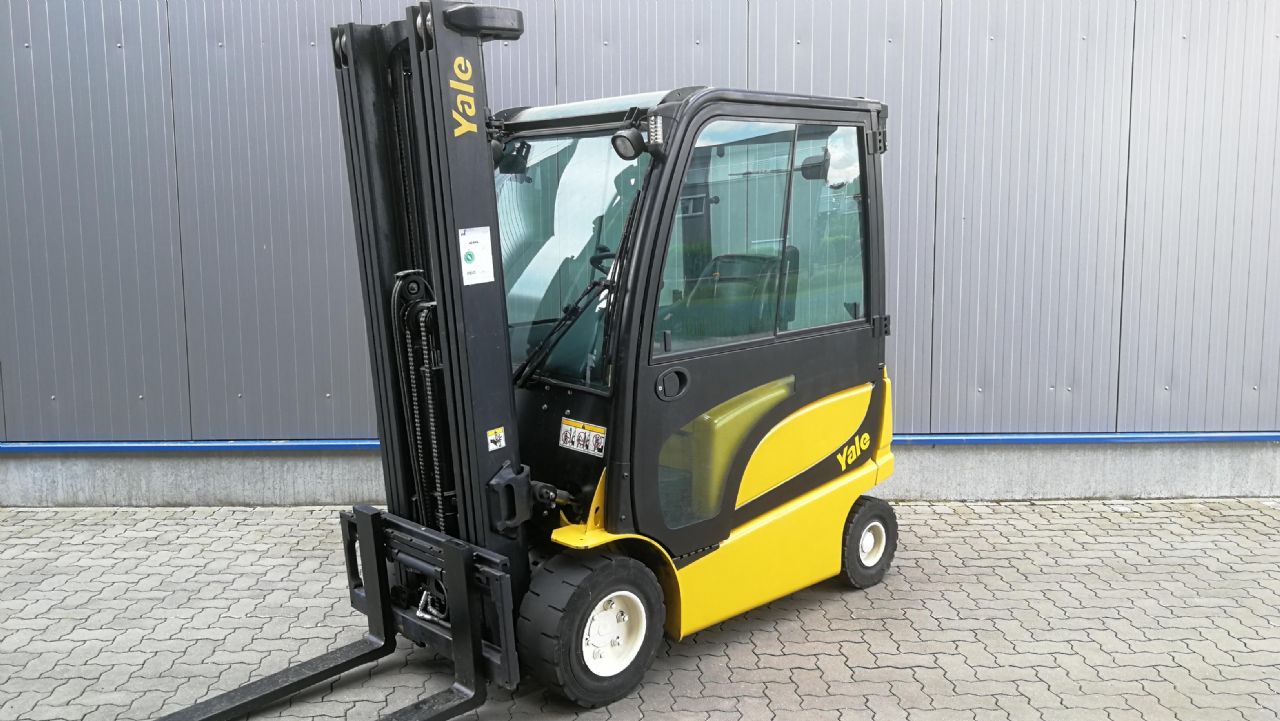Yale-ERP25VL-Elektro 4 Rad-Stapler-www.mfgabelstapler.de