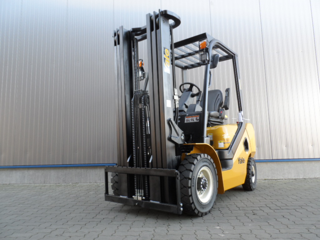 Yale-GDP25UX-Dieselstapler-www.mfgabelstapler.de