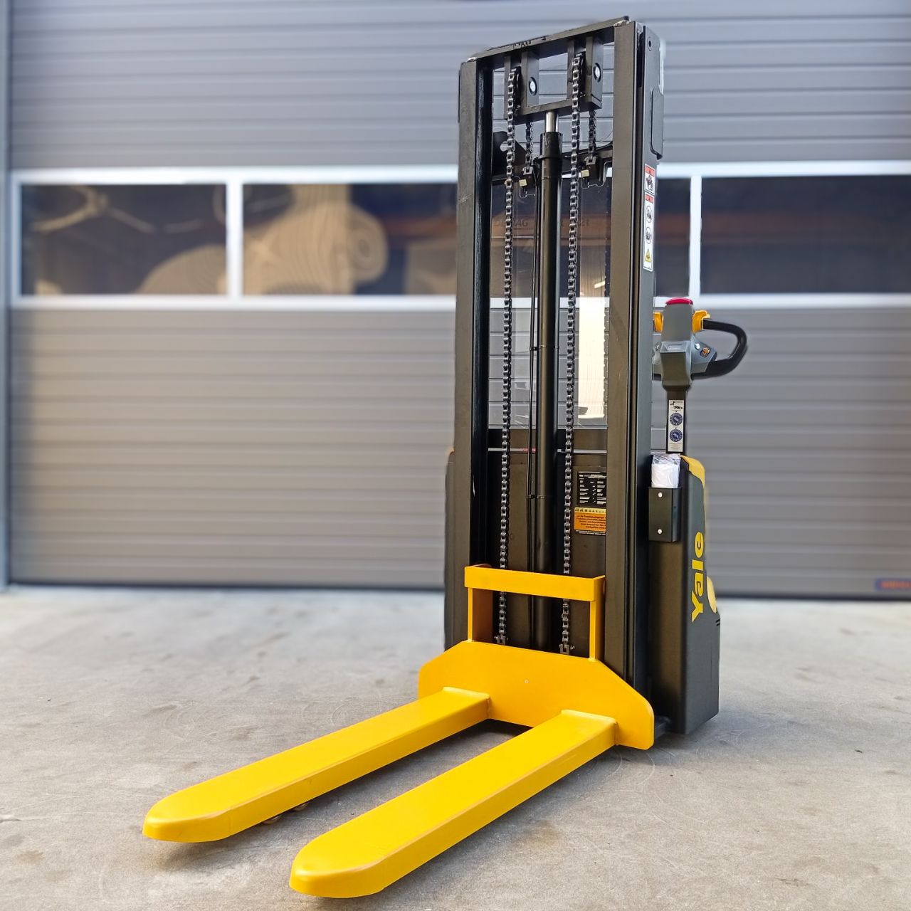 Yale-MSC12-Hochhubwagen-www.mfgabelstapler.de