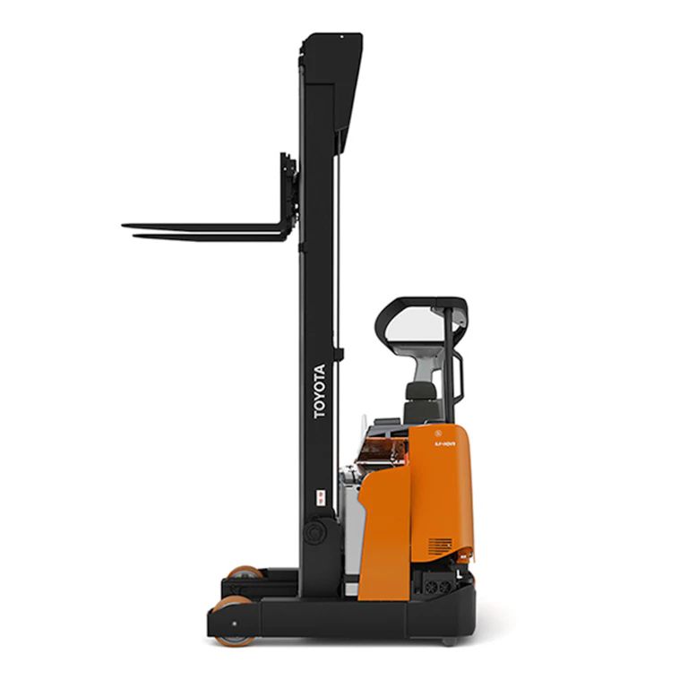 Toyota BT Reflex Schubmaststapler 2,0 t mit Kippkabine www.cemiat.com