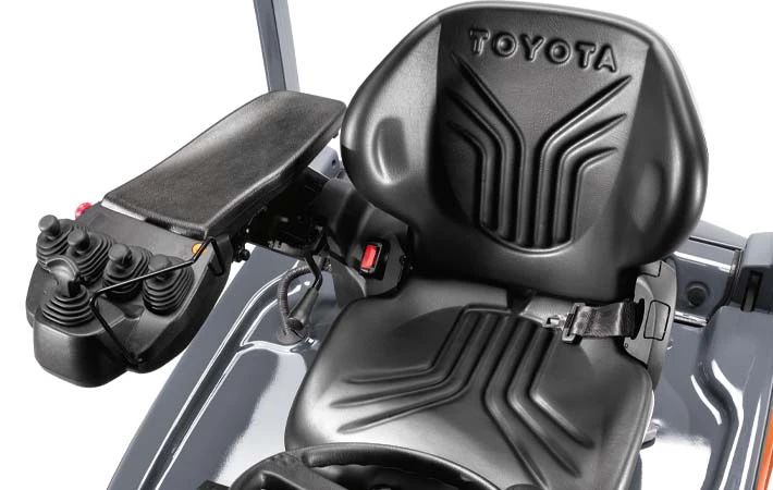 Toyota Traigo 48 kompakt-www.holthuis-gabelstapler.de