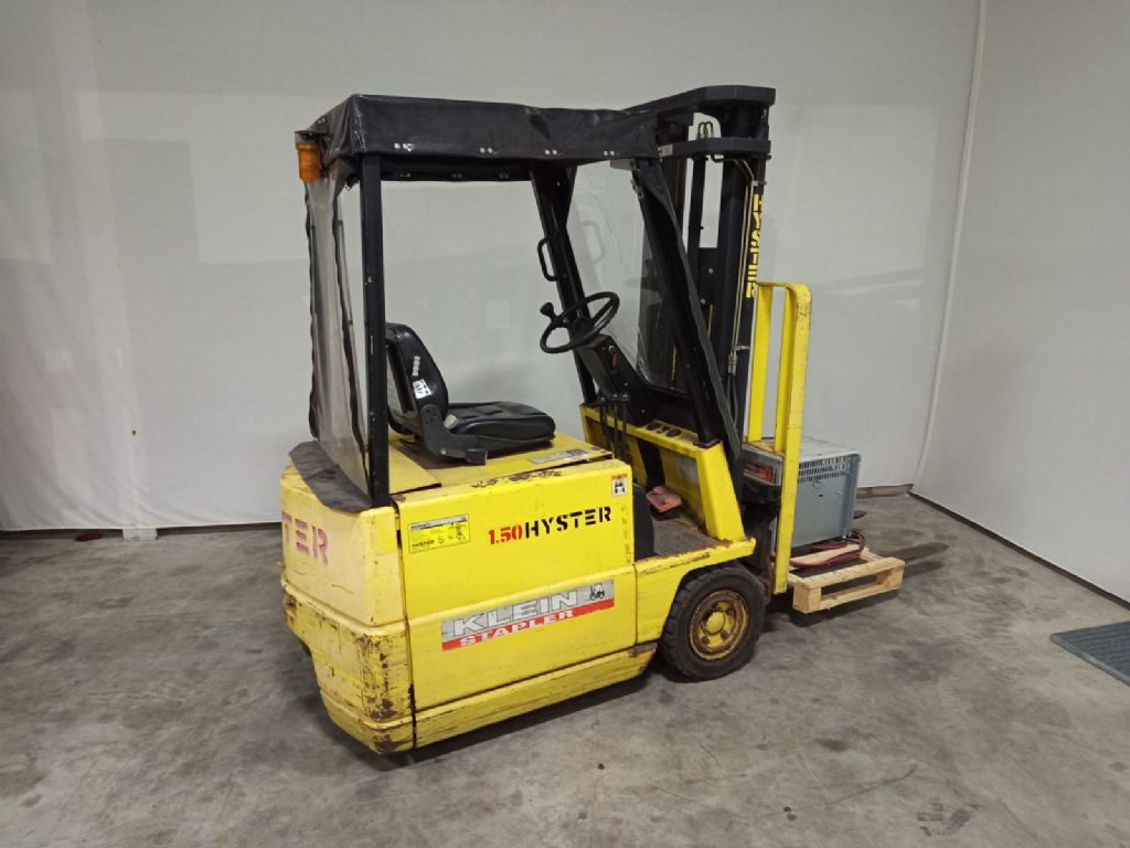 Hyster-A1.50XL-Elektro 3 Rad-Stapler-www.gabelstapler-molde.de