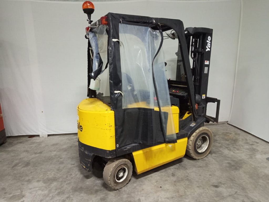 Yale-ERP25-Elektro 4 Rad-Stapler-www.gabelstapler-molde.de