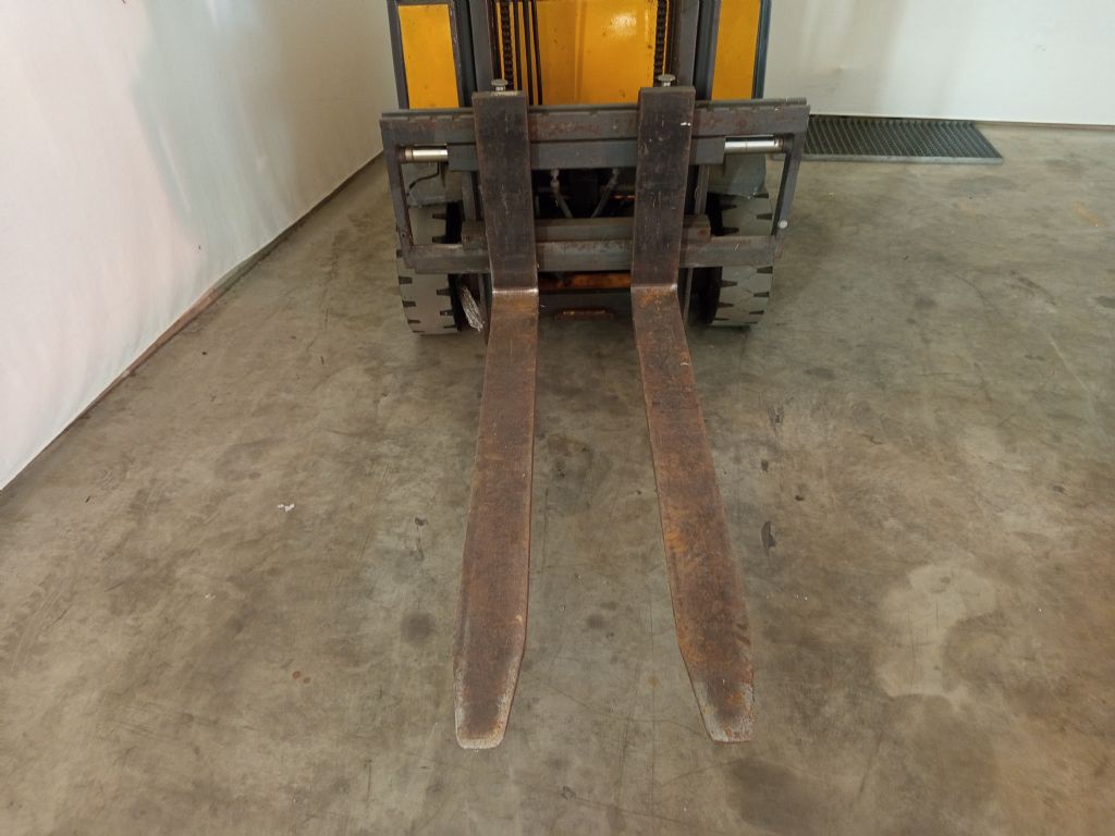 Jungheinrich-EFG-DF13-Elektro 3 Rad-Stapler-www.gabelstapler-molde.de