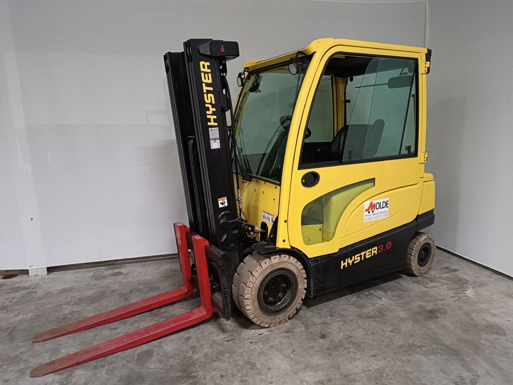 Hyster-J3.0XN-Elektro 4 Rad-Stapler-www.gabelstapler-molde.de