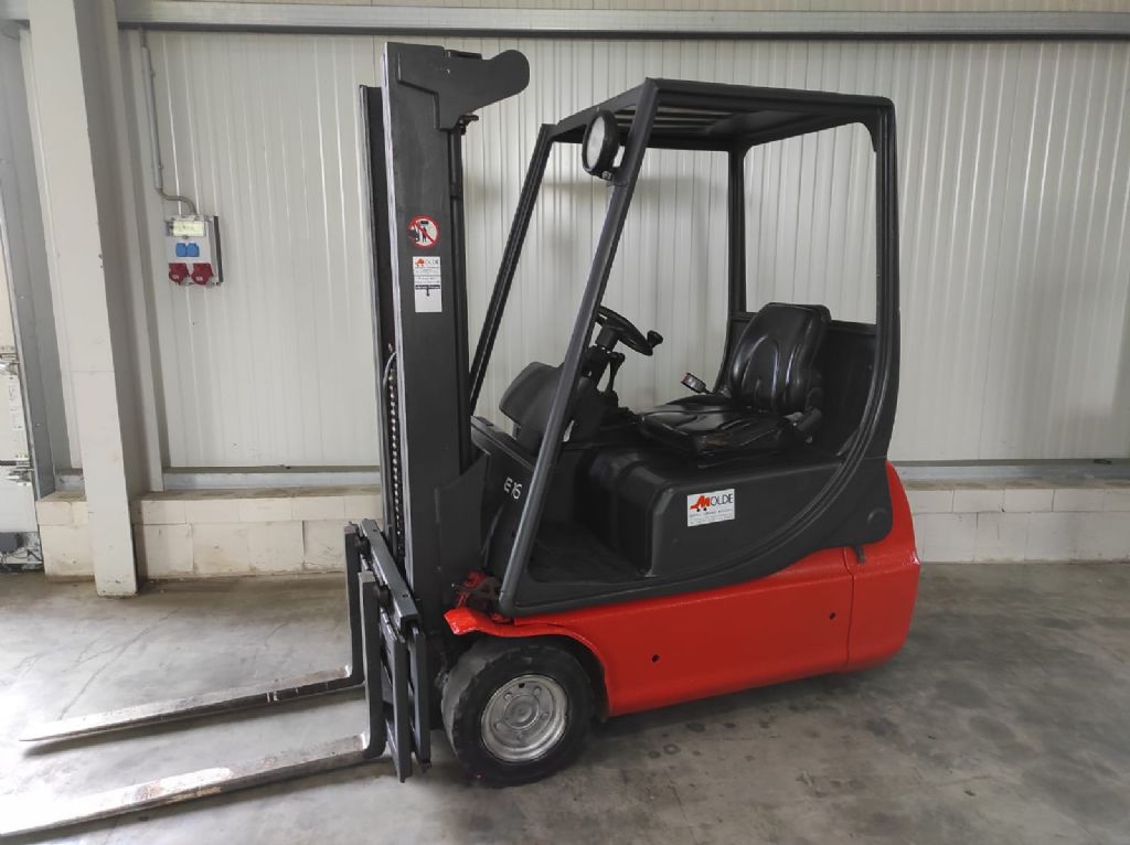 Linde-E16C-Elektro 3 Rad-Stapler-www.gabelstapler-molde.de