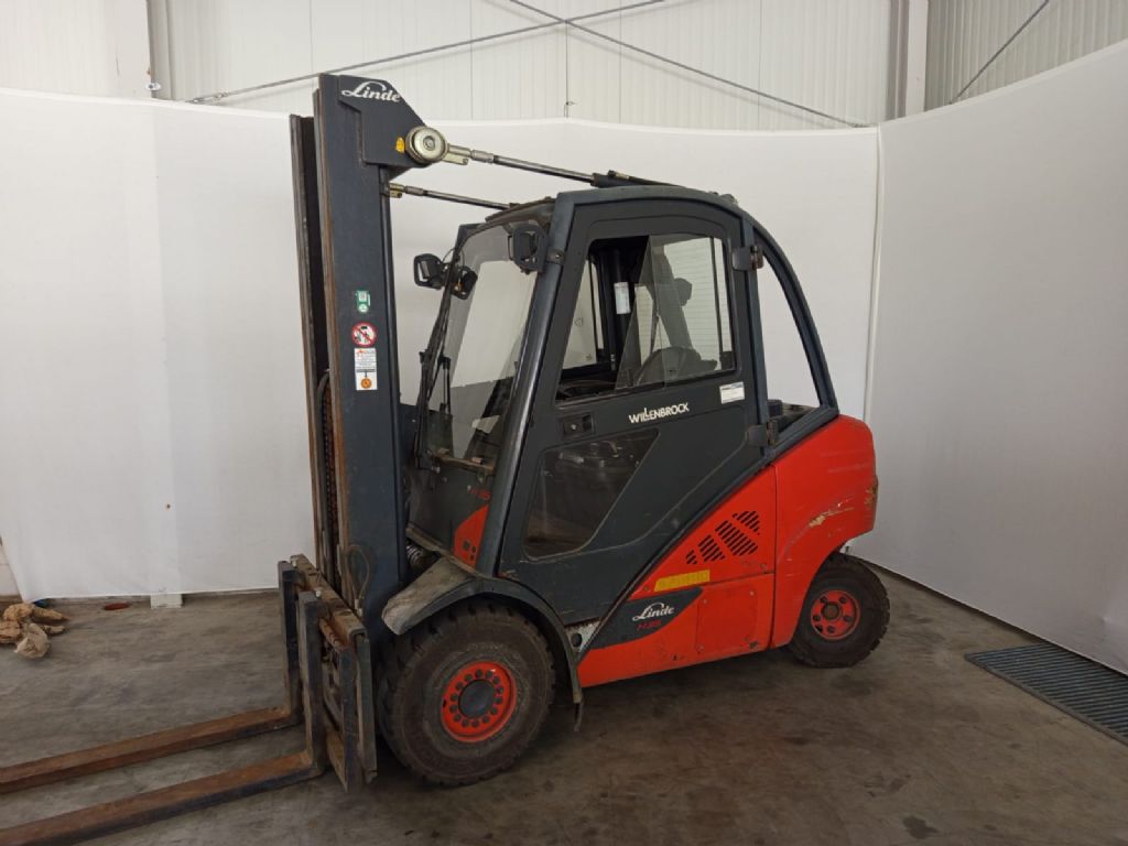 Linde-H35D-02-Dieselstapler-www.gabelstapler-molde.de