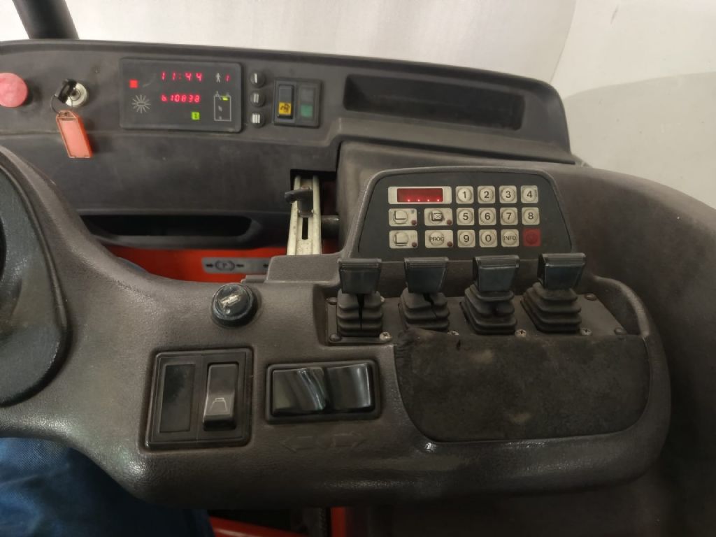 BT-RR E3 /15-Schubmaststapler-www.gabelstapler-molde.de