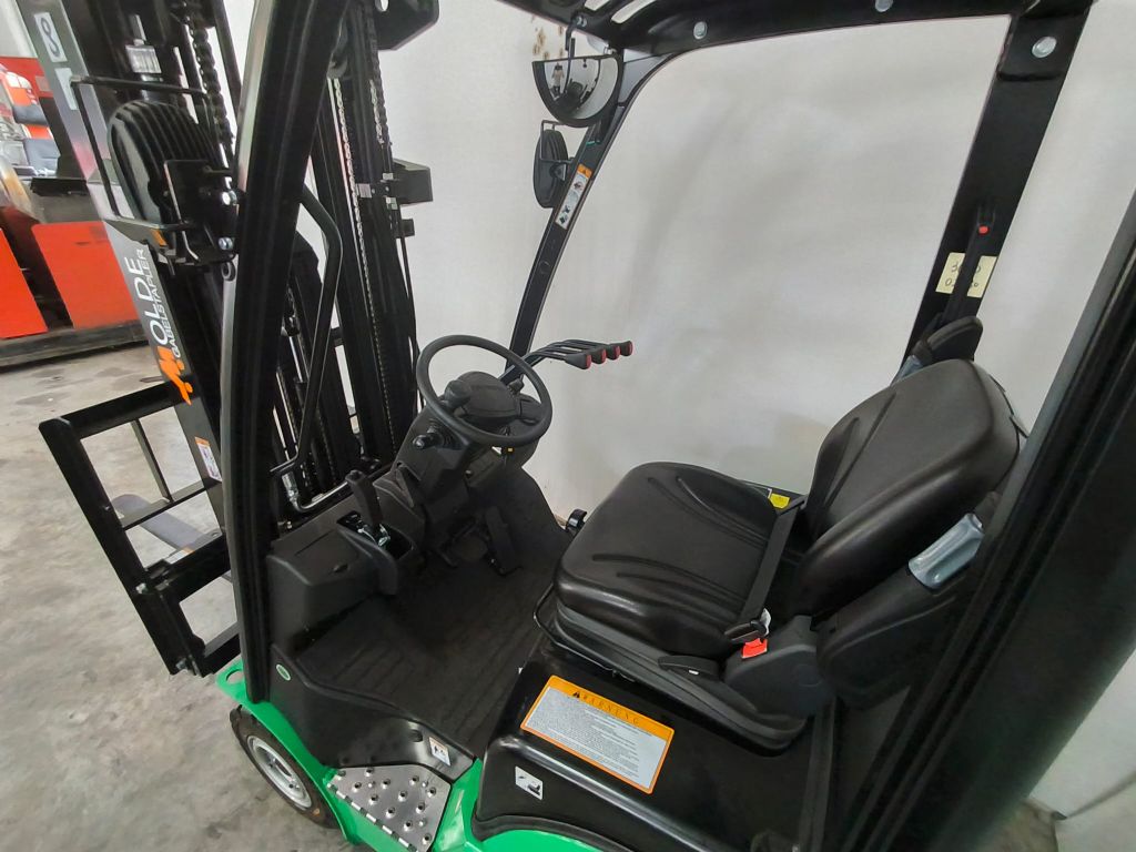 Hangcha-CPD15 CX Pro-Elektro 3 Rad-Stapler-www.gabelstapler-molde.de