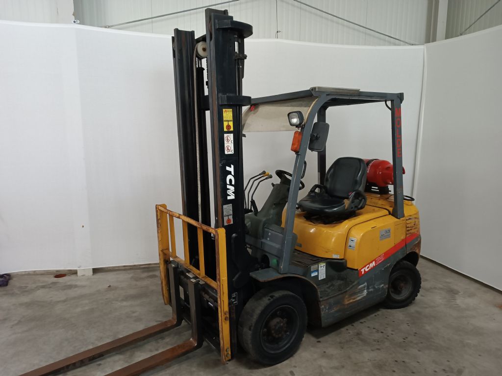 TCM-FG 25 T3-Treibgasstapler-www.gabelstapler-molde.de