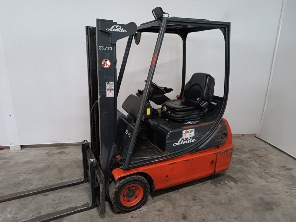 Linde-E16C-02-Elektro 3 Rad-Stapler-www.gabelstapler-molde.de