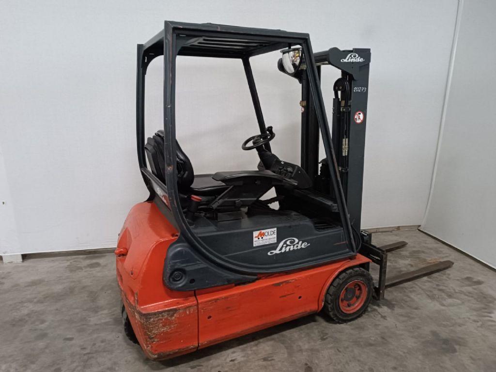 Linde-E16C-02-Elektro 3 Rad-Stapler-www.gabelstapler-molde.de