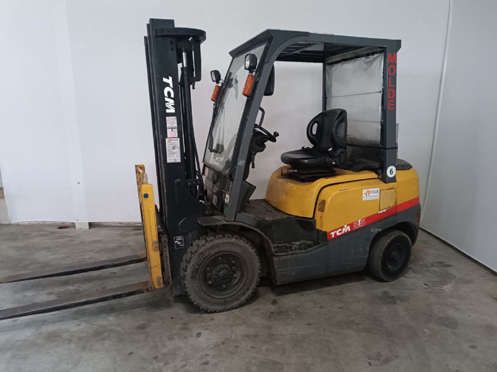 TCM-FD25T3-Dieselstapler-www.gabelstapler-molde.de