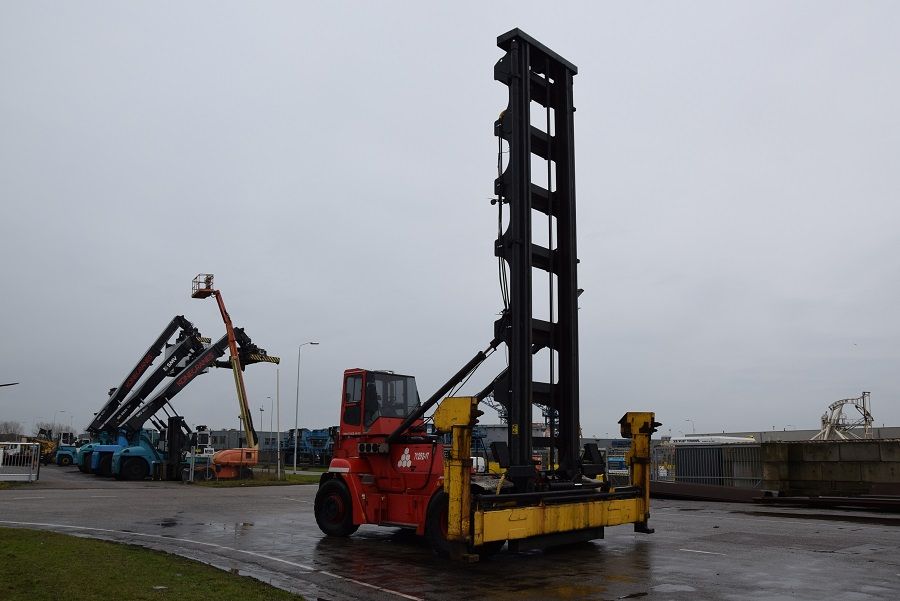 SMV 6/7ECB100DS Heftruck voor lege containers www.mtc-forklifts.com SMV 6/7ECB100DS Heftruck voor lege containers www.mtc-forklifts.com