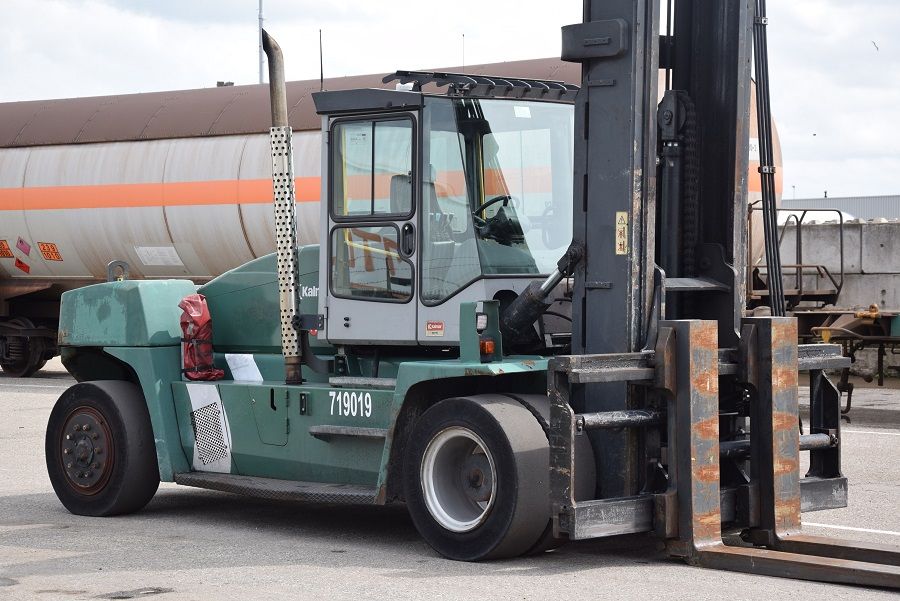 Kalmar DCE160-12 Diesel Forklift www.mtc-forklifts.com Kalmar DCE160-12 Diesel Forklift www.mtc-forklifts.com