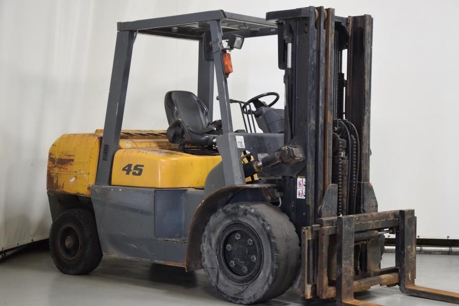TCM FD45T2 Diesel Forklift www.mtc-forklifts.com TCM FD45T2 Diesel Forklift www.mtc-forklifts.com