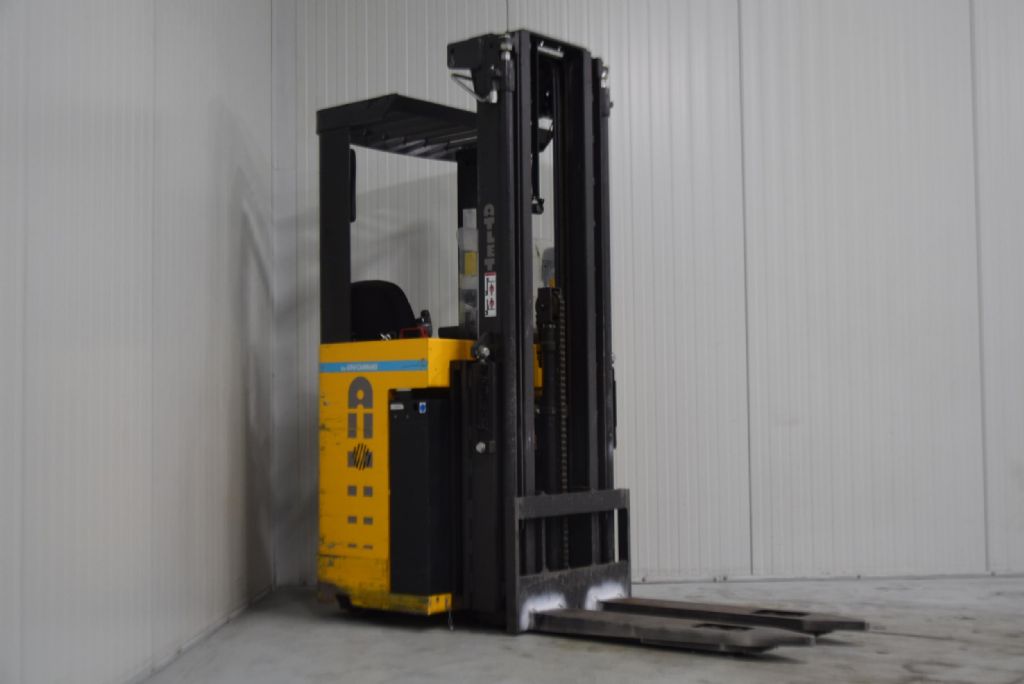 Unicarriers X/160SD High Lift stacker www.mtc-forklifts.com Unicarriers X/160SD High Lift stacker www.mtc-forklifts.com