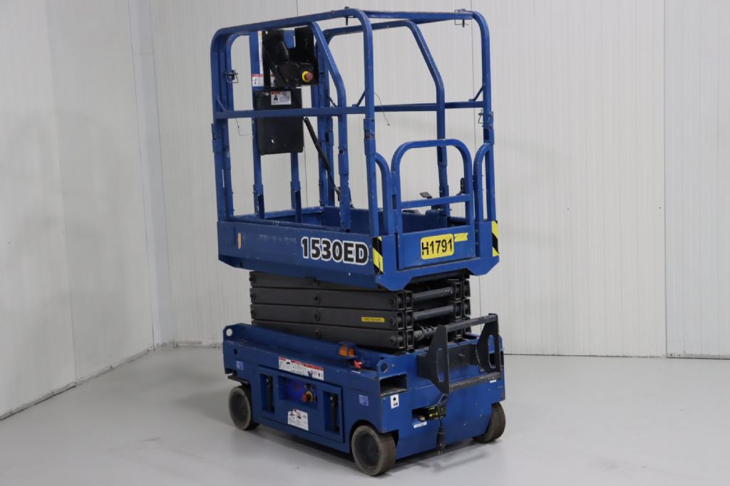 GMG 1530ED Scissor Lifts www.mtc-forklifts.com
