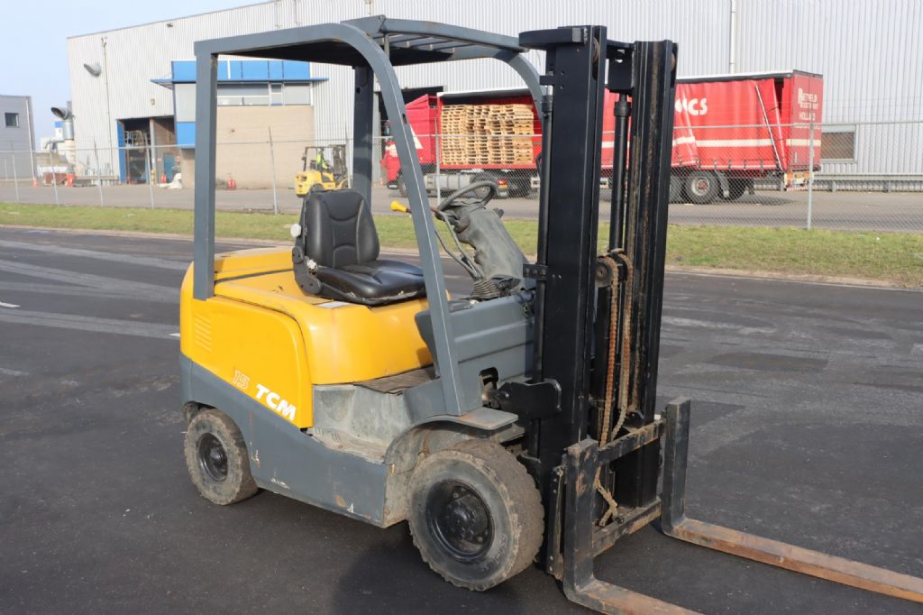 TCM FHD15T3 Diesel Forklift www.mtc-forklifts.com TCM FHD15T3 Diesel Forklift www.mtc-forklifts.com