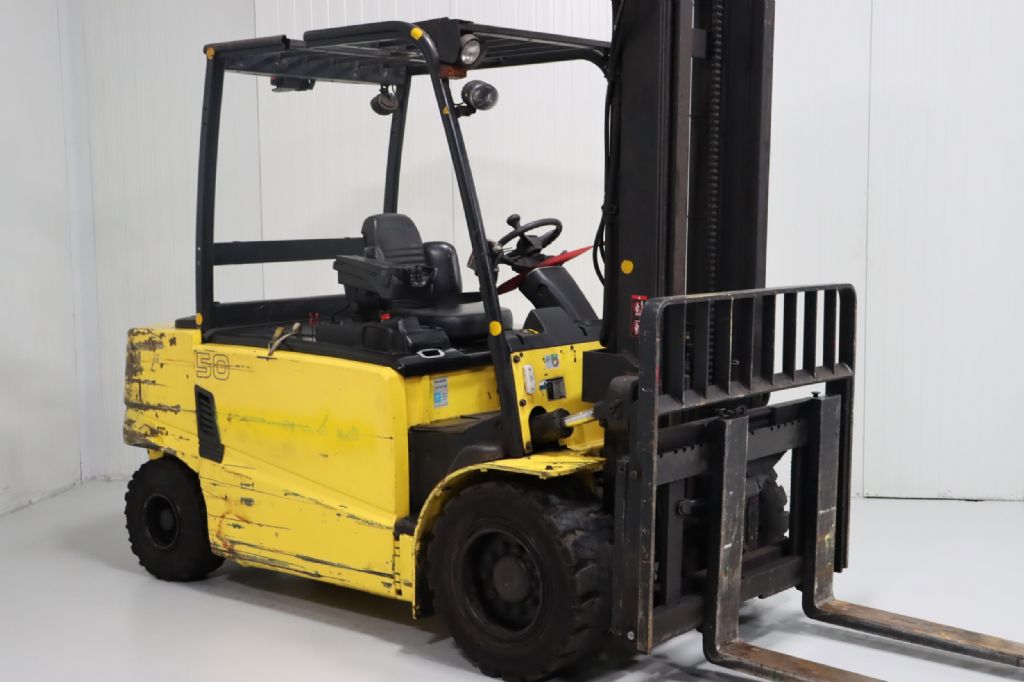 HYUNDAI 50B-9 Electric 4-wheel forklift www.mtc-forklifts.com