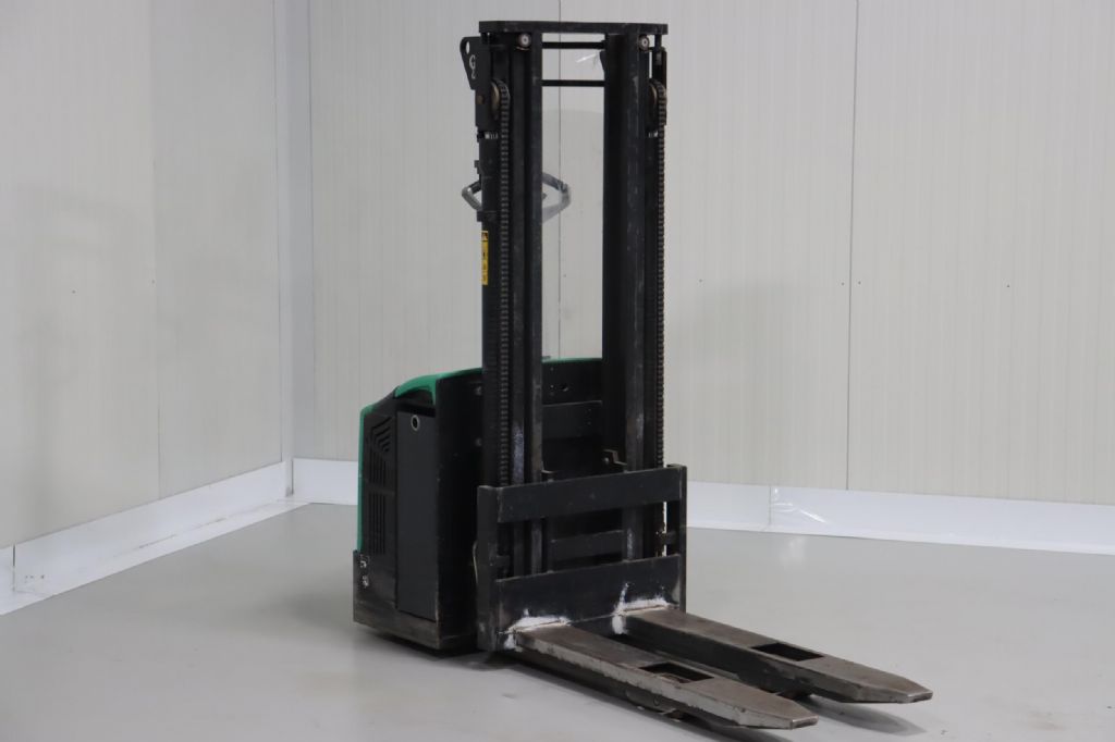 Mitsubishi SBP16N High Lift stacker www.mtc-forklifts.com