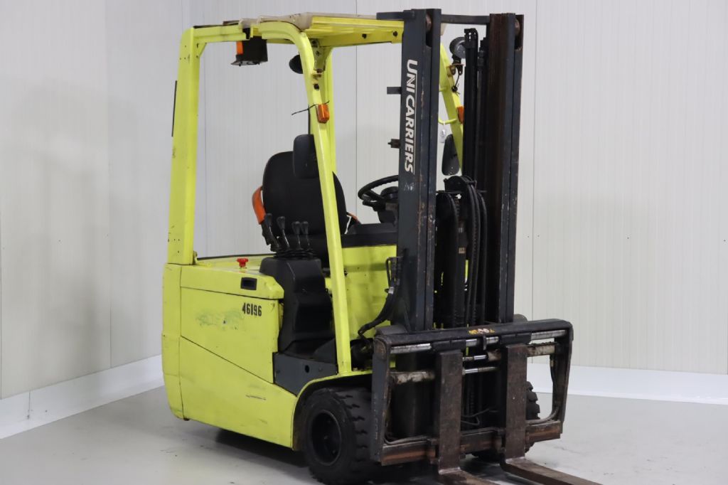 Nissan AG1N1L20Q Electric 3-wheel forklift www.mtc-forklifts.com Nissan AG1N1L20Q Electric 3-wheel forklift www.mtc-forklifts.com