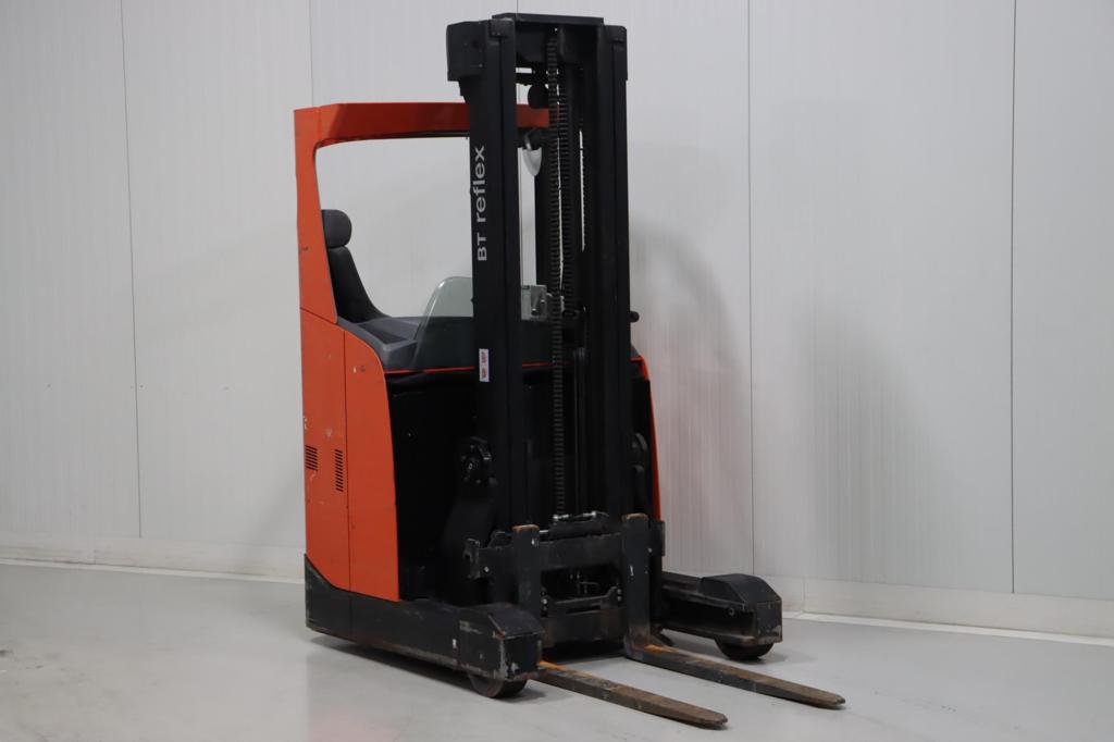BT RRE140 Reach Truck www.mtc-forklifts.com BT RRE140 Reach Truck www.mtc-forklifts.com