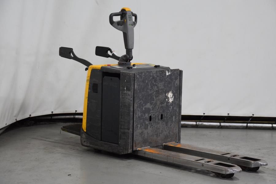 Unicarriers PMR200P Electric Pallet Truck www.mtc-forklifts.com Unicarriers PMR200P Electric Pallet Truck www.mtc-forklifts.com