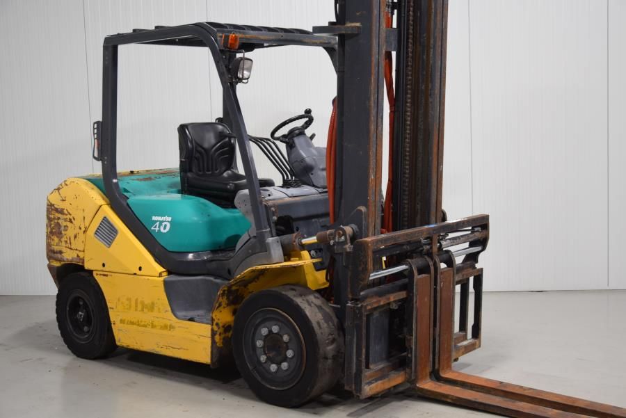 Komatsu FD40ZT-10 Diesel Forklift www.mtc-forklifts.com Komatsu FD40ZT-10 Diesel Forklift www.mtc-forklifts.com