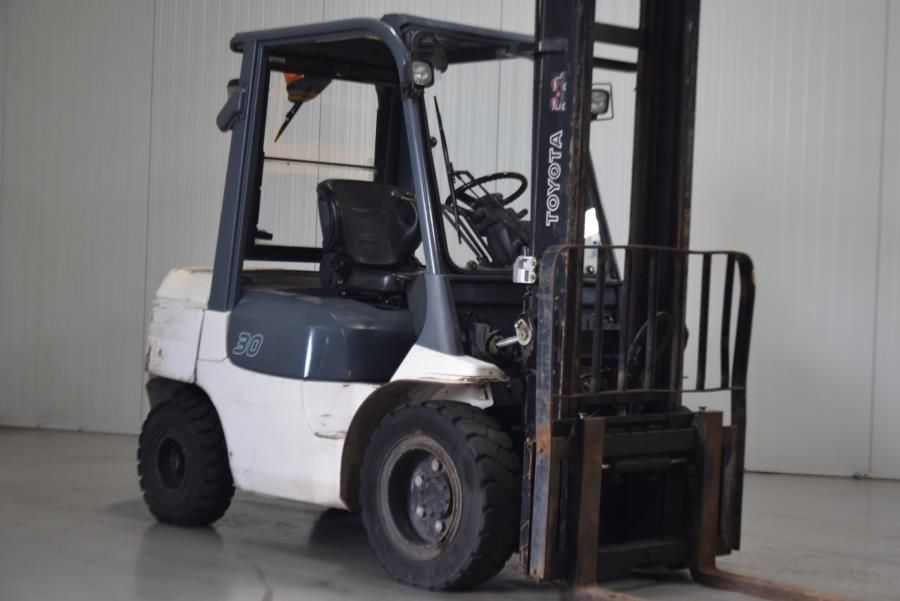 Toyota 62-7FDF30 Diesel Forklift www.mtc-forklifts.com Toyota 62-7FDF30 Diesel Forklift www.mtc-forklifts.com