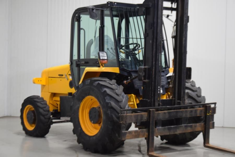 JCB 930-4 Diesel Forklift www.mtc-forklifts.com JCB 930-4 Diesel Forklift www.mtc-forklifts.com